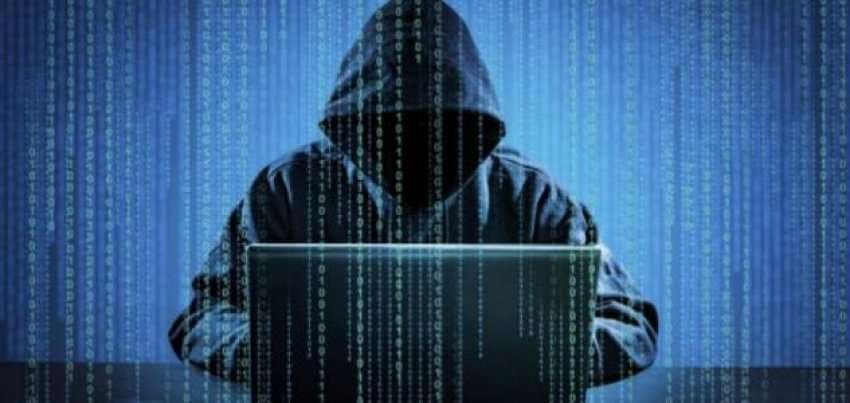 Arrestohen dy persona për mashtrim dhe hyrje në sistem kompjuterik, sekuestrohen mijëra euro