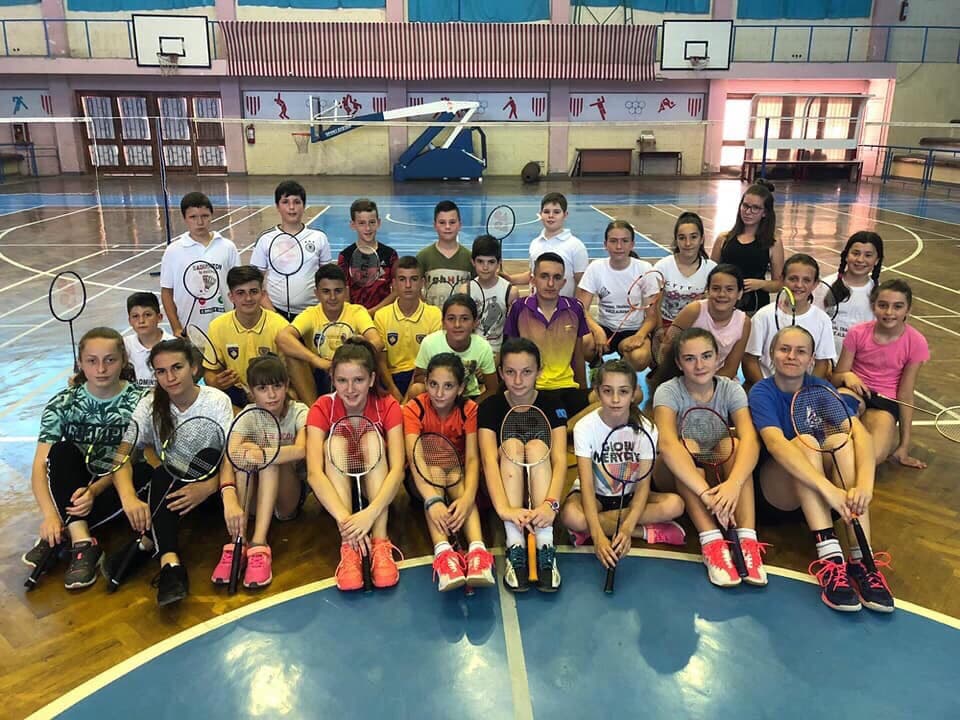 Kosova dhe Shqipëria bashkëpunojnë në badminton, kosovarët ua bëjnë sefte garave ndërkombëtare