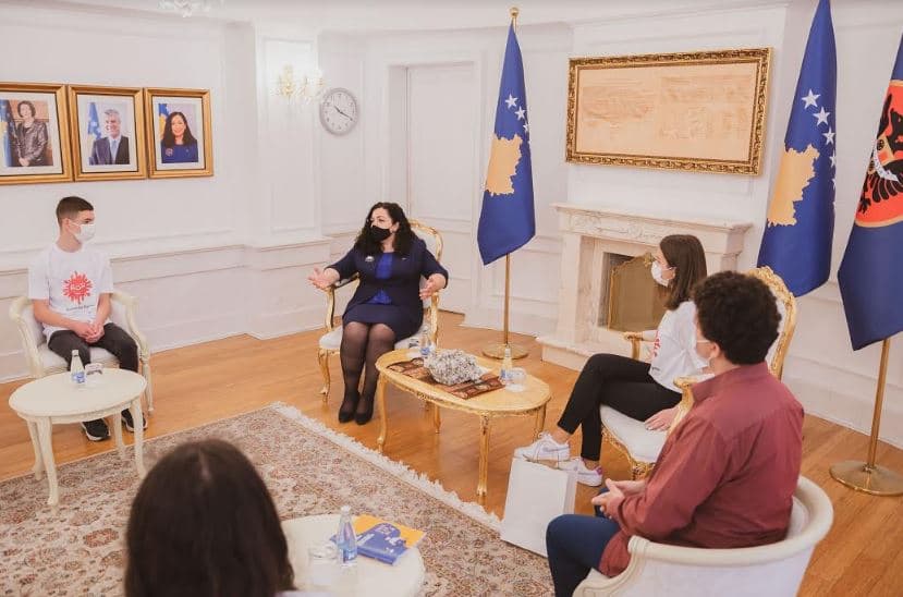 Osmani takon organizatat për mbrojtjen e të drejtave të fëmijëve