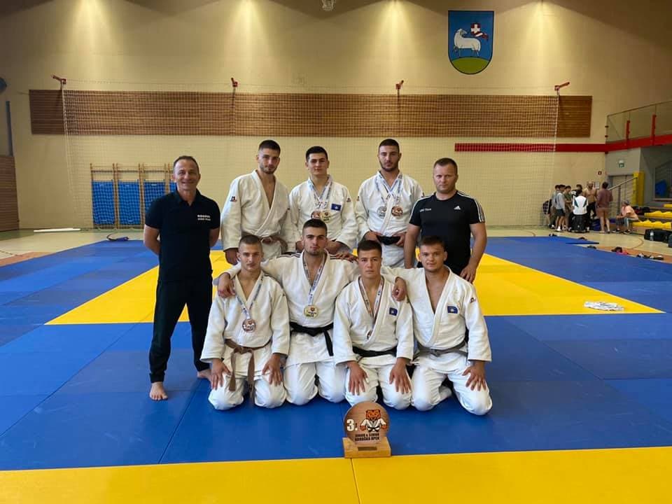 Kosova fiton shtatë medalje ndërkombëtare në “Koroshka Open” në Slloveni