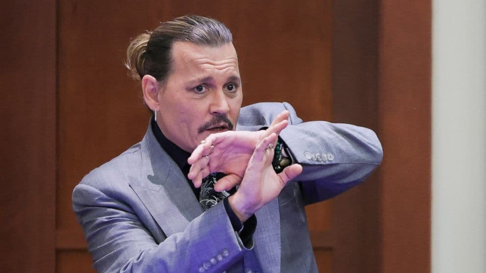 U zbuluan pagat e Johnny Depp gjatë seancës gjyqësore (FOTO)