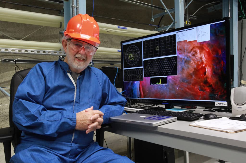 Pesha e neutrinove dhe ajo e ekzistencës
