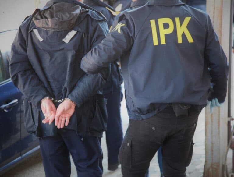 Arrestohet një polic në Prizren për dhunë në familje