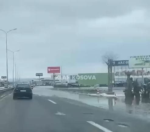 Gjendja e rrugës në Miradi të Poshtme: Rrezik nga uji dhe ngricat (VIDEO)