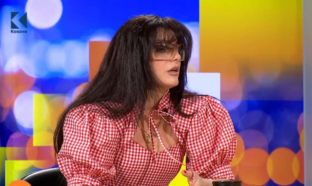 "Çikat shqiptare janë mësu me veshje serioze", dizajnerja Huseni: Veshje të rënda... (VIDEO)
